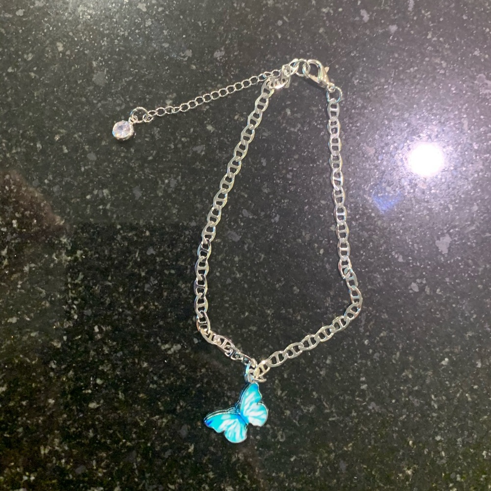 Butterfly Anklet with rhinestone on the end